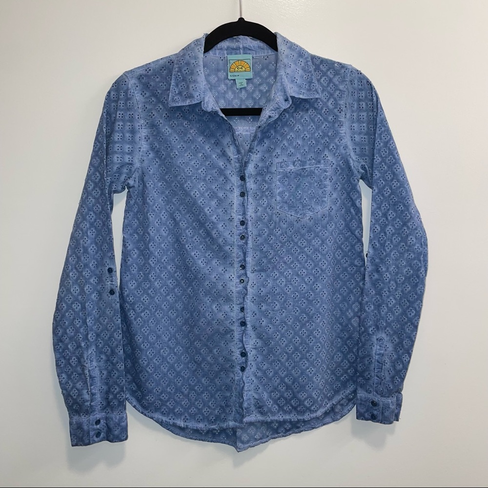 C&C California Women’s Button Down Eyelet Fabric Blouse Size Small